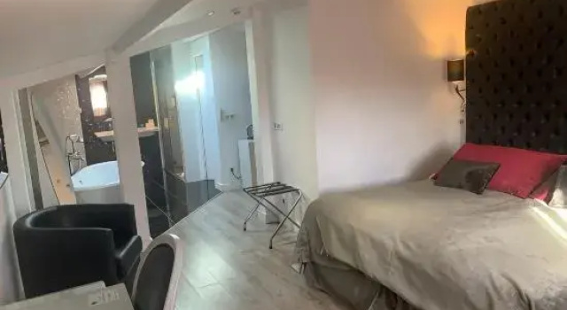 Одноместный полулюкс Les Criquets Hôtel & Spa