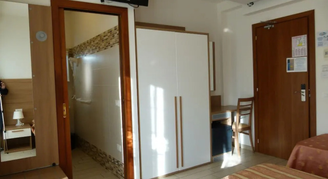 Standard Dreier Zimmer mit Balkon Hotel Ideal Sottomarina
