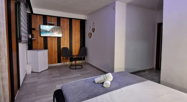 luxury suites, Забронировать Отель Отели Тверия с парковкой, рядом с Marina, Парковка