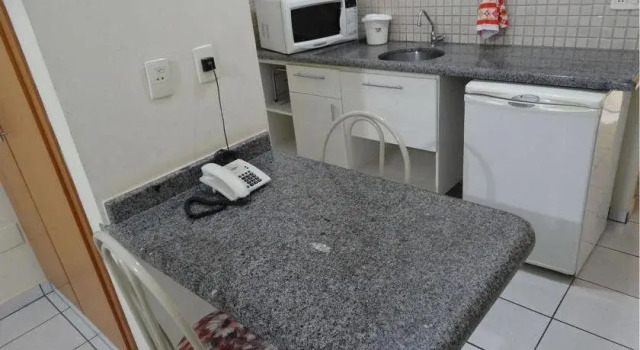 Alerri Hotel, Забронировать Отель Отели Рибейран-Прету с парковкой, рядом с Ресторан Pinguim Beerhouse, Парковка