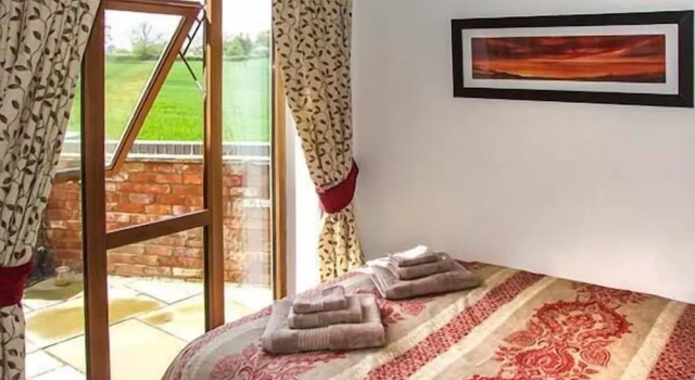 Owl Cottage, Забронировать Дом для отпуска Отели Уорикшир с парковкой, Парковка