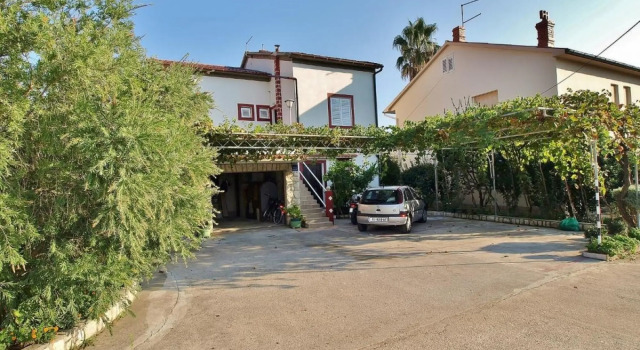 Apartments Ivan, Prenota Appartamento Hotel a Isole Quarnerine con parcheggio, Parcheggio
