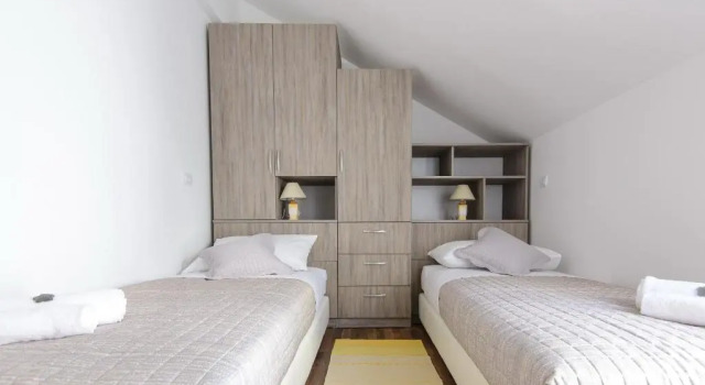 Apartment Violeta 2 with parking, Забронировать Апартаменты/квартира Отели Региона Дубровника с парковкой, Парковка