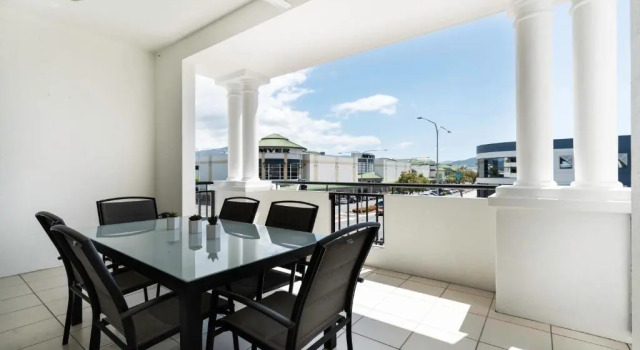 Апартаменты с 3 комнатами Cairns City Apartments