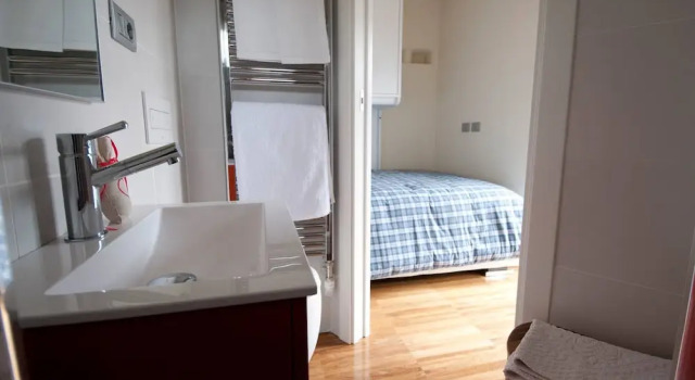 Torre Antica - Lombardia, Italy, Buchen Sie Ferienhaus Hotels in Iseosee mit Parkplatz, Parkplätze