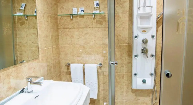 Двухместный номер Standard с балконом и с видом на город Hotel Arcos Catedral