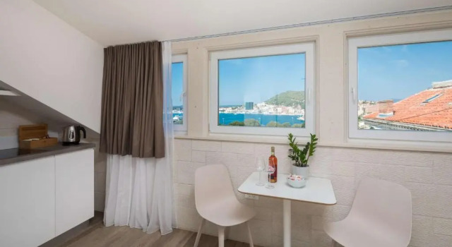 Студия с видом на море Mediterra Residence