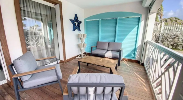 Апартаменты Deluxe Princess Blue, 3BDR, Beach Front Deluxe, Orient Bay, Pool, Wifi 100 Mps