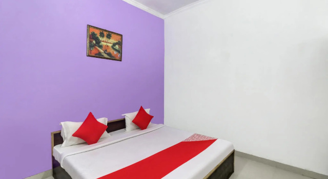 OYO 81747 Hotel Seven Hazel, Varaa Hotelli Faridabad Haryana