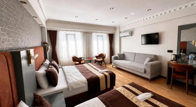 Четырёхместный номер Deluxe The PeraPort Hotel