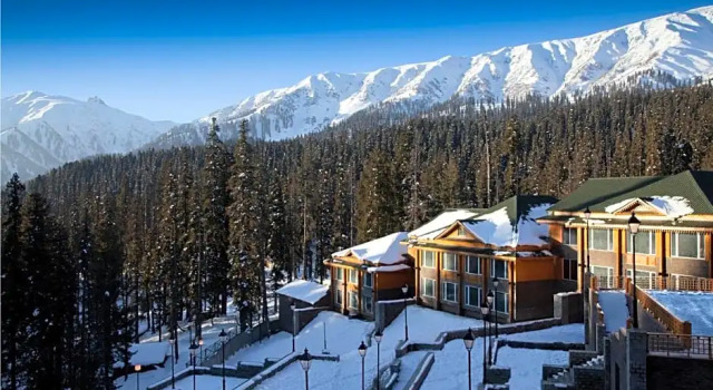 Номер Luxury The Khyber Himalayan Resort & Spa