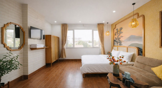 Трёхместный семейный номер Standard с видом на озеро Horizon Suites Lakeview - Truc Bach Boutique Stay Ha Noi
