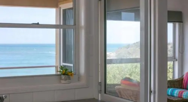 Avalon 2- uninterrupted views- almost on the beach!