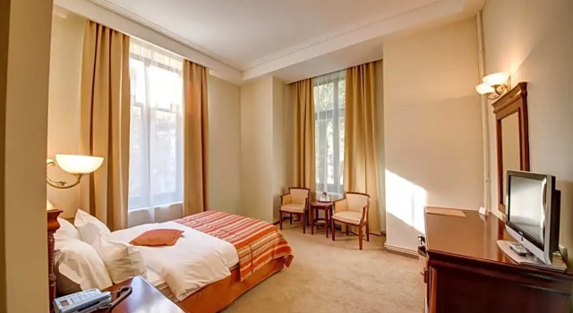 Номер Standard Цокольный этаж Atrium Hotel Ateneu City Center