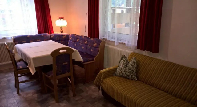 Ferienhaus St. Lucas, Rezerwuj Apartament Hotele w Tyrol z parkingiem, Parking