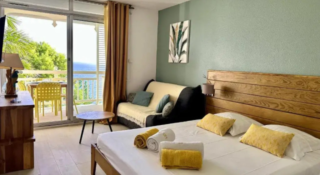 Grey Diamond Studio (Adults Only), Prenota Hotel Hotel a Fort-de-France con piscina, Piscina
