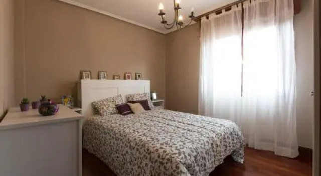 Calle Magallanes, Rezerwuj Hotel Hotele w Baskonia z parkingiem, Parking