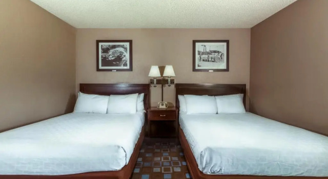 Четырёхместный номер Standard The Nautical Beachfront Resort