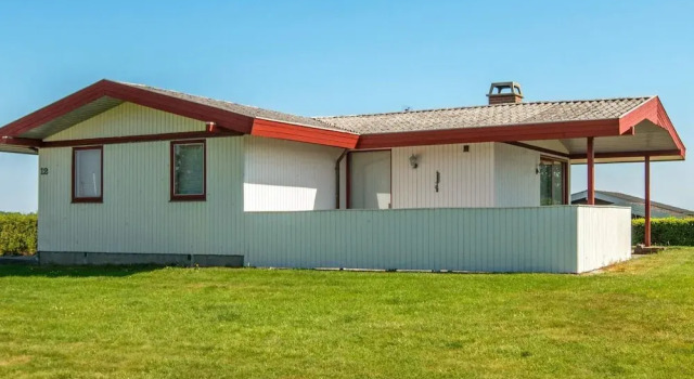 5 Person Holiday Home in Hejls, Book Hotel Hoteller i Hejlsminde med parkering, Parkering
