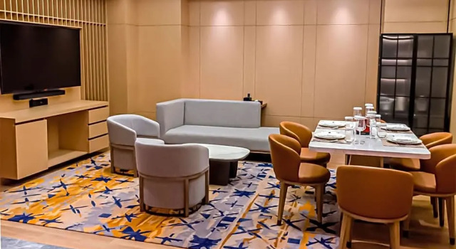 Двухместный люкс Executive Hotel Okura Manila at Newport World Resorts