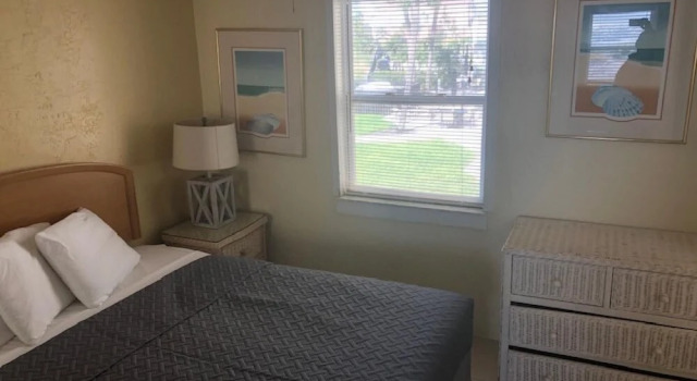 Misty Isles Redington Beachfront Suite 4