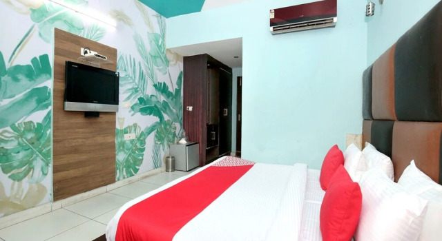 OYO 1357 Hotel Midland