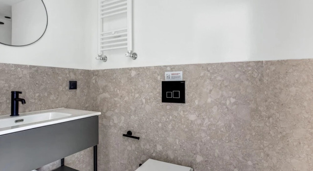 Sanders Arch - Inviting 1-bdr Apt w Balcony, Book Hotel Thessaloniki Macedonia