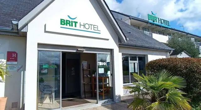 Brit Hotel Quimper Sud, Забронировать Отель Отели Finistère с парковкой, Парковка