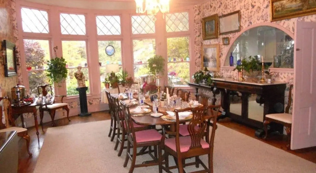 Ruah Bed and Breakfast, Réserver Chambre d'hôtes Hague États-Unis