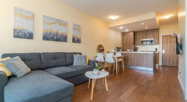 Lovely Oasis near Waterfront & Downtown, Buchen Sie Hotel Vancouver 