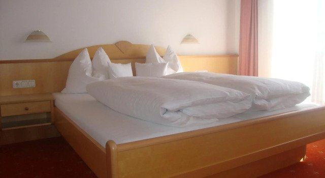 GRIESWIRT, Rezerwuj Hotel Hotele w Tyrol z parkingiem, Parking