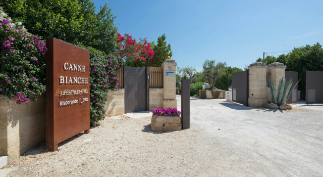 Canne Bianche Lifestyle Hotel, Book Hotel SPA Hotels in Fasano Area, SPA