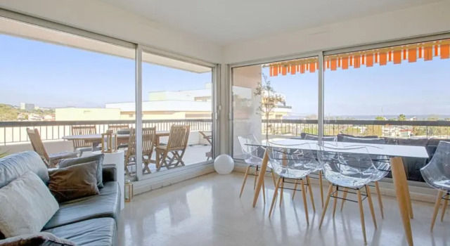 Апартаменты Flat w terrace parking and beautiful view in Villeneuve-Loubet - Welkeys