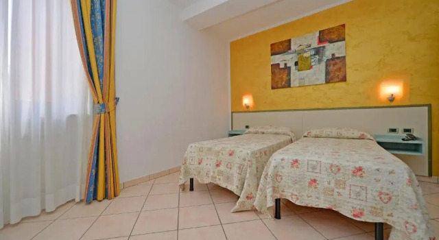 Трёхместный номер Standard Albergo Valsangone