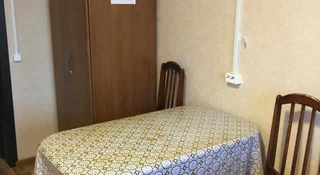 Кровать в общем номере Северные Зори