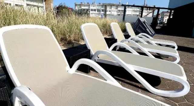 Neptunus Appartementen, Забронировать Отель Берген Noord-Kennemerland, рядом с Zee-aquarium Bergen aan Zee