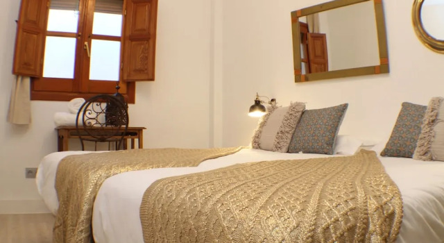 Apartamentos Inside Gomerez 38, Забронировать Апартаменты/квартира Гранада Granada Province, рядом с Городской совет Гранады