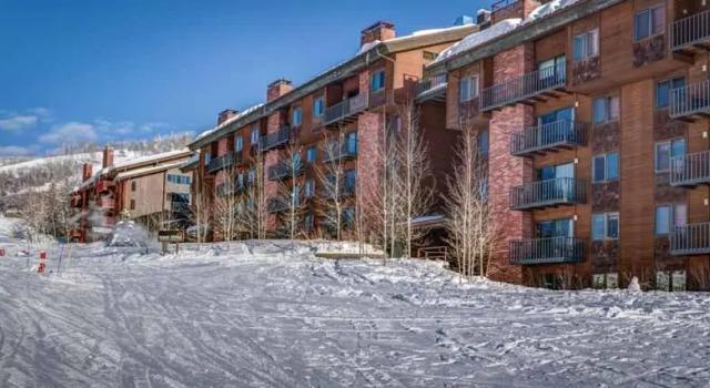 Bear Claw 209 - Bear Claw II Building, Book Hotel Hoteller i Steamboat Springs med pool, nær Thunderhead Express, Swimmingpool