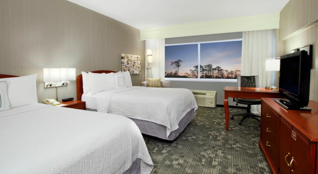 Четырёхместный номер Standard Courtyard by Marriott Lyndhurst/Meadowlands