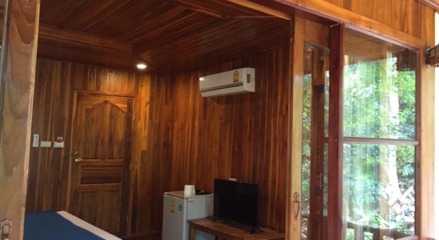 Tamarind Homestay & Camp, Réserver Hôtel Thong Pha Phum Rivière Kwaï