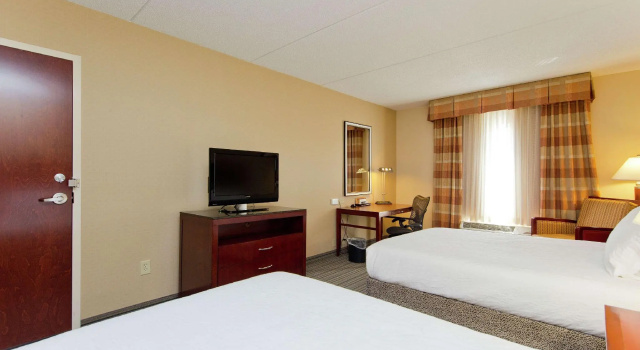 Четырёхместный номер Standard Hilton Garden Inn Winchester