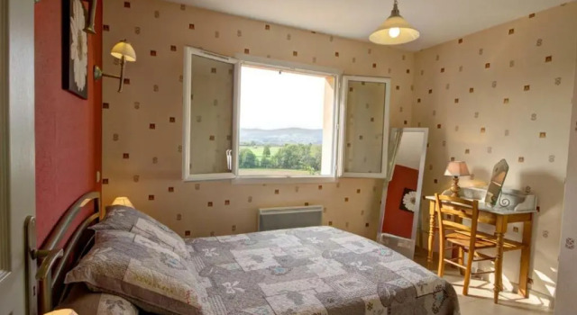 Gîte Saint-Forgeux-Lespinasse, 3 pièces, 4 personnes - FR-1-496-37, Rezervovat Hotel Saint-Forgeux-Lespinasse 