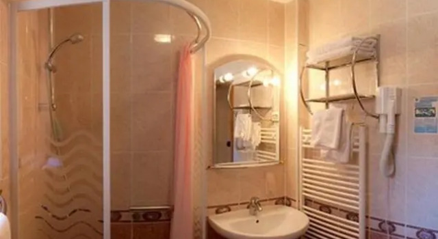 Двухместный номер Standard с балконом Hotel Makin