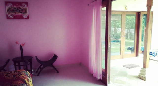 Memes House Backpacker, Boek Hotel Singaraja Buleleng