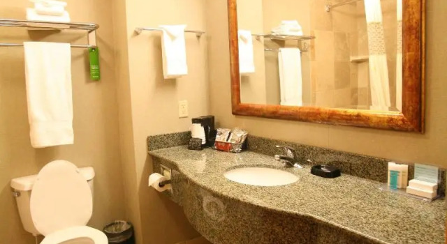 Двухместный номер Standard SouthShore Hotel on Lake Bemidji, Trademark Coll by Wyndham