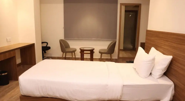 Двухместный номер Premium Hotel Sharda Residency