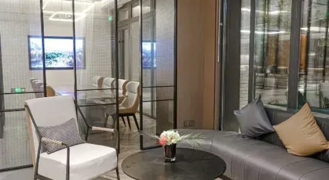 Homeinn Plus Hotel (Xiong'an New Area Rongcheng Xiong'an Business Service Center), Rezervasyon Otel Xiongan otoparklı oteller, Otopark