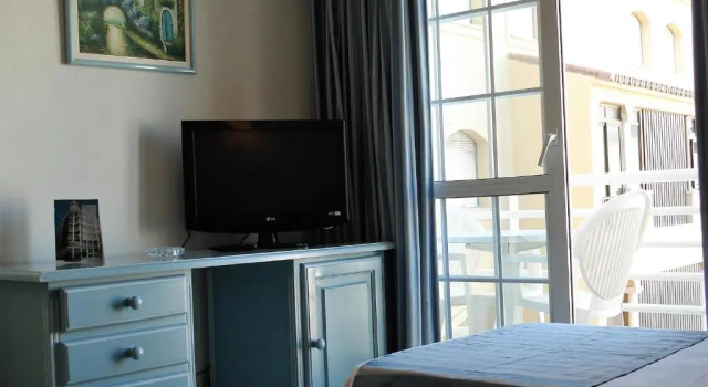 Двухместный номер Standard с балконом Hotel Villa de Laredo