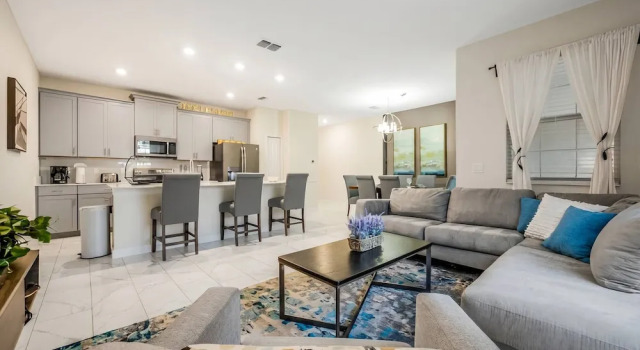 Коттедж Luxury 4BR Villa w Pool Near Disney Parks
