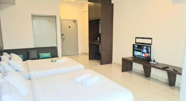 Aeropod [5B]/Near Airport / 2 Queen Bed/ Netflix/Free Parking
